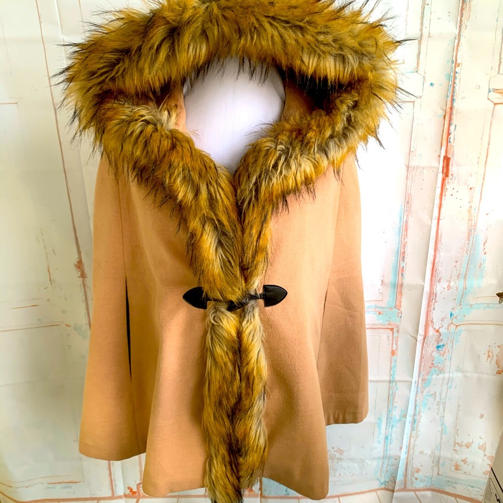 Pink lady cape tan with faux fur trim medium